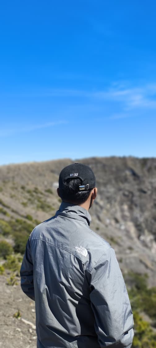 Menghadap Kaldera gunung ciremai